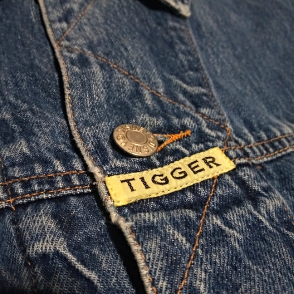 Winnie the Pooh vintage 90s Tigger embroidered Disney button-up denim jacket - Picture 4 of 10